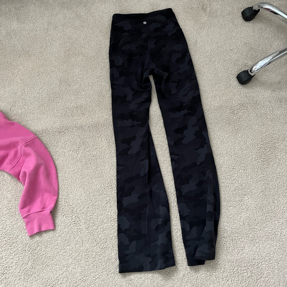 Lululemon black camo flare leggings size 4